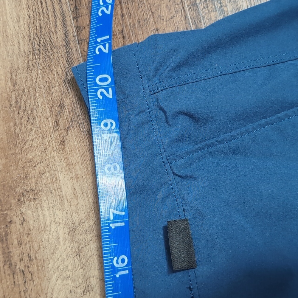 Patagonia Hydropeak Hybrid Walk Shorts • Size 40 • Tidepool Blue (Dark Teal) - Picture 8 of 9